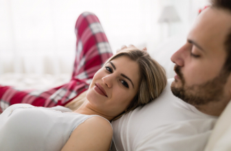 Comment dominer un homme au lit : guide pour une expérience inoubliable